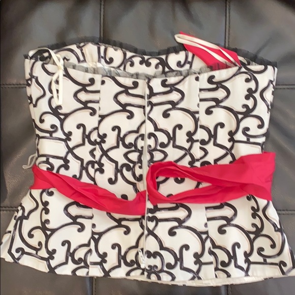 WHBM Strapless top w/ pink belt sz4 - Picture 5 of 5